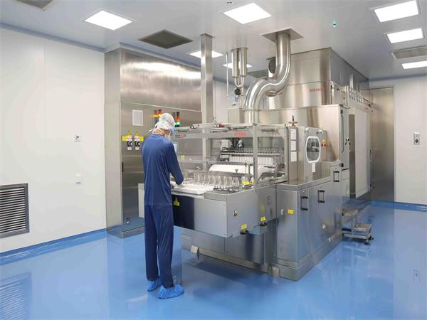 廊坊二手制藥設(shè)備回收，13693079923